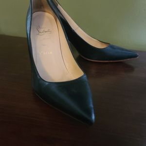 Louboutin Apostrophe Red Sole Pumps